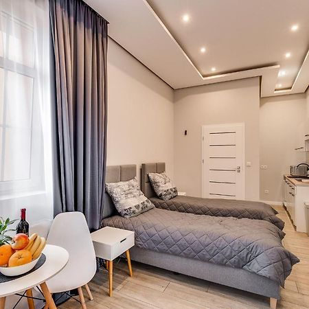 Central Platinum Apartments 27 リブニク エクステリア 写真
