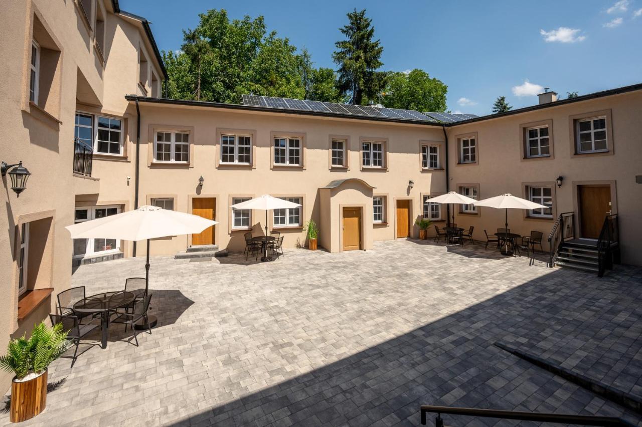 Central Platinum Apartments 27 リブニク エクステリア 写真