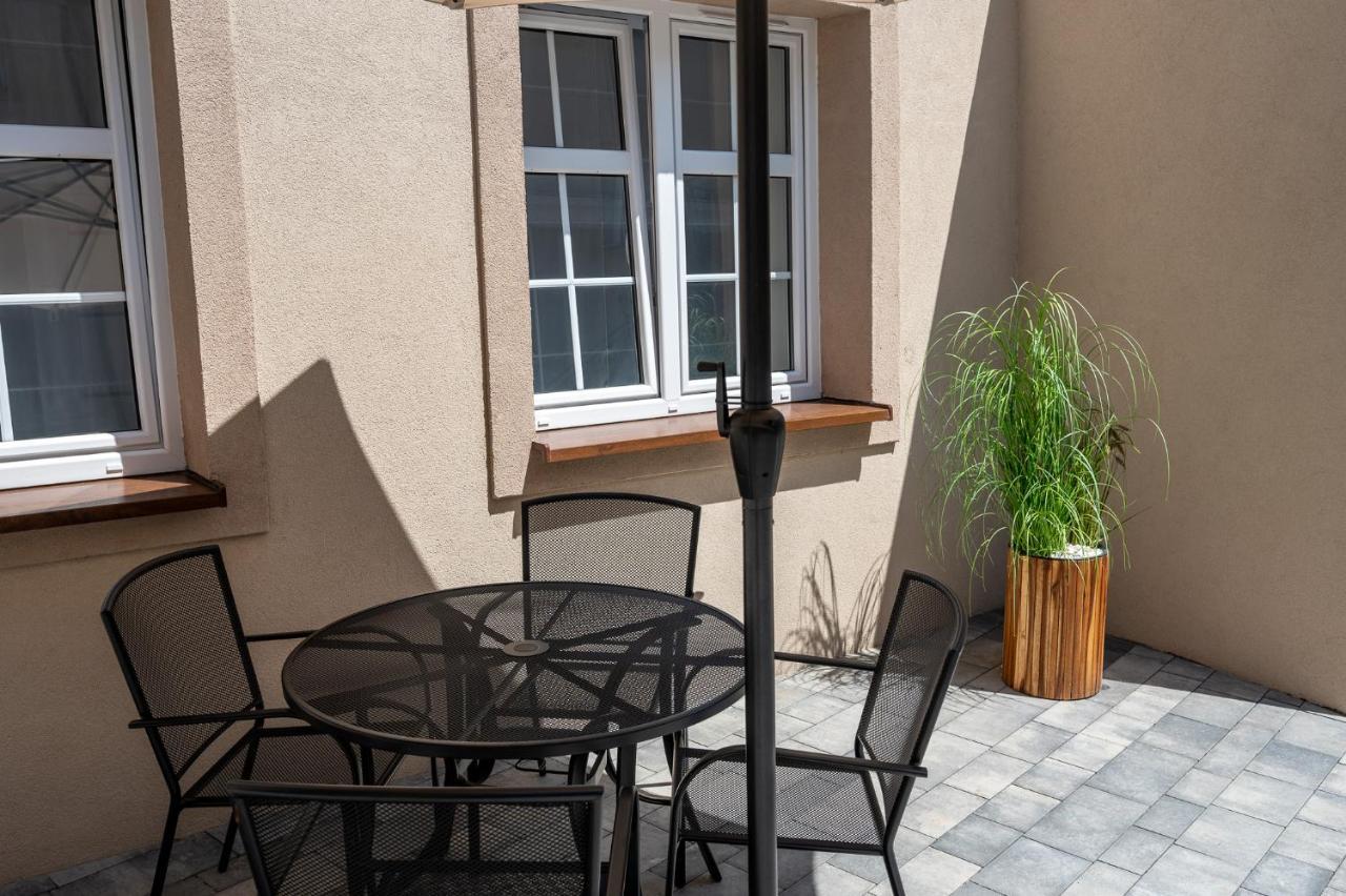 Central Platinum Apartments 27 リブニク エクステリア 写真