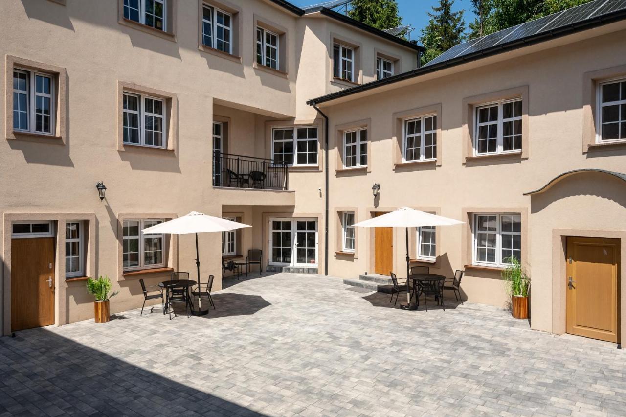Central Platinum Apartments 27 リブニク エクステリア 写真