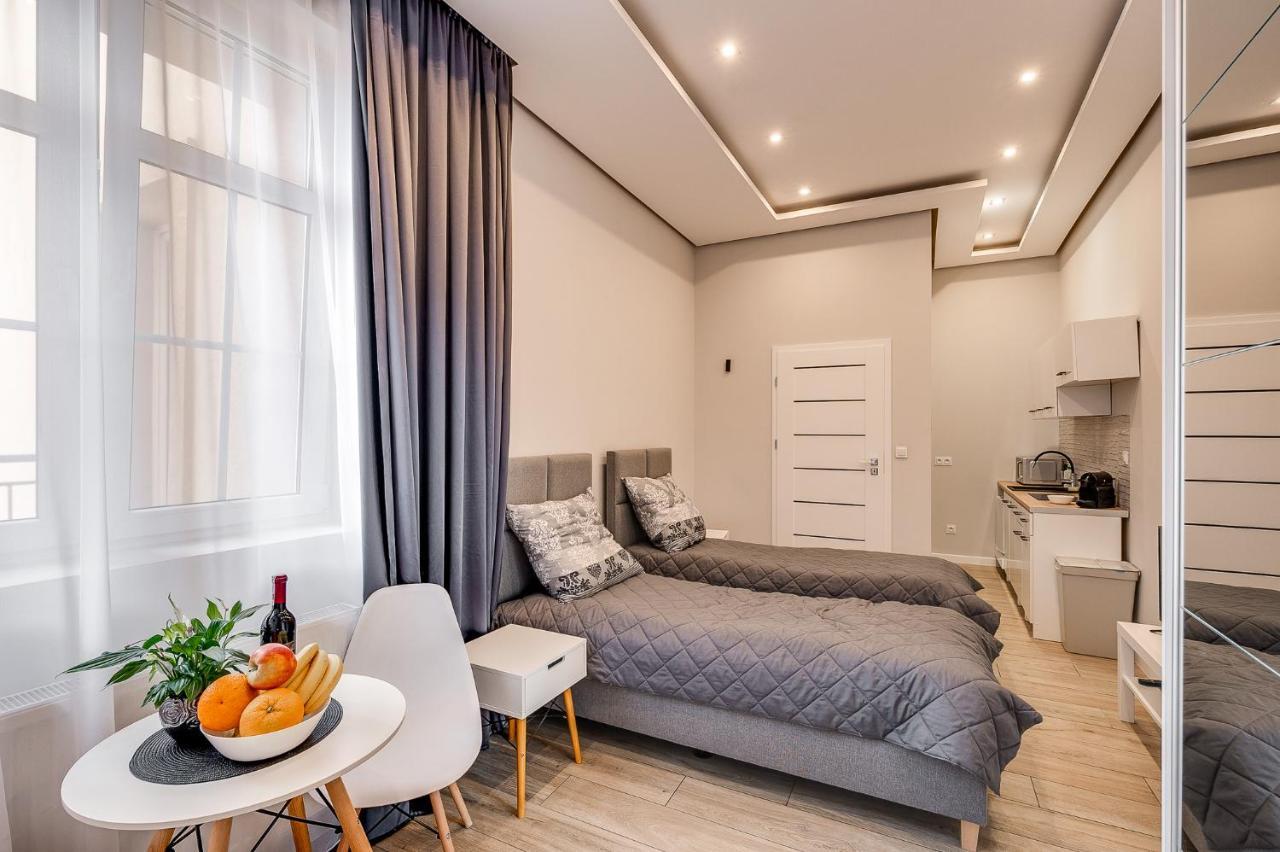 Central Platinum Apartments 27 リブニク エクステリア 写真